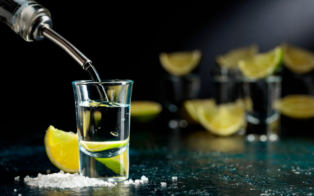 Claridad y sabor: tequila blanco y cristalino